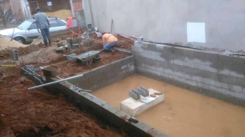 Construção de Piscinas de Alvenaria São Bernardo do Campo - Construção de Piscina com Prainha