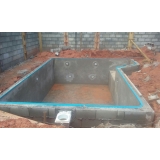 construção de piscina com prainha preço Poá
