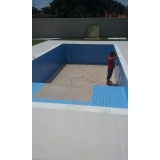 construção de piscina com prainha Bauru